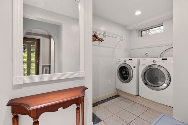 Interior, Recessed Lighting, Washer