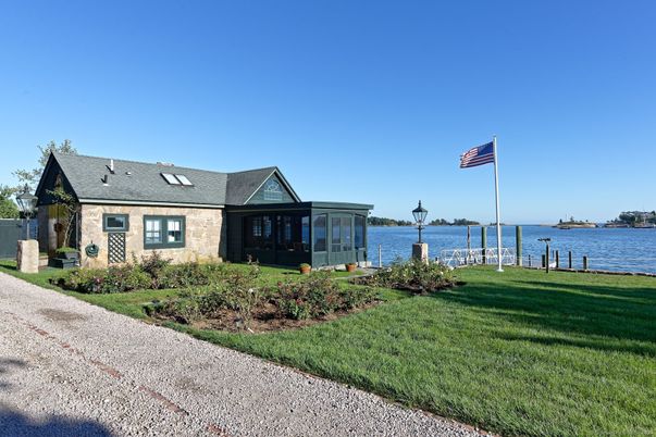 Backyard, Exterior, Water