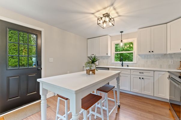 Interior, Kitchen, Pendant Lights, Wood Texture Flooring