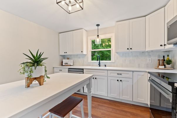 Interior, Kitchen, Pendant Lights, Wood Texture Flooring