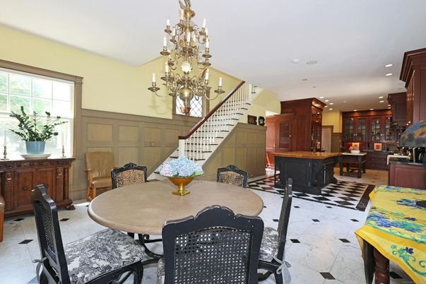 Chandelier, Dining room, Interior, Kitchen, Marble, Recessed Lighting