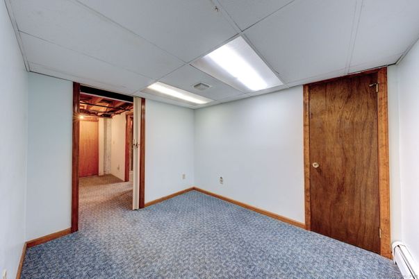 Empty room, Interior, Recessed Lighting