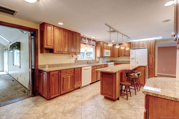 Interior, Kitchen, Pendant Lights, Recessed Lighting, Stainless Steel Appliances