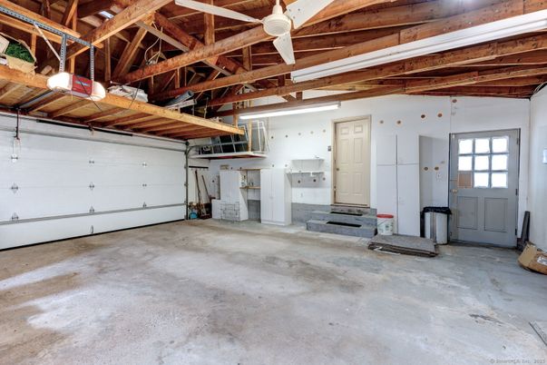 Garage, Interior, Wooden Beams