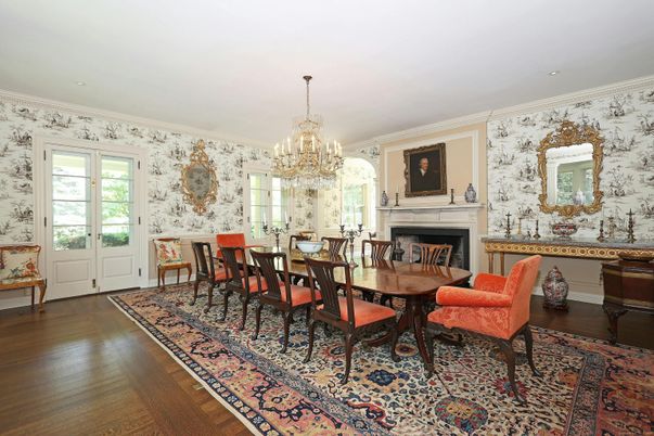 Chandelier, Dining room, Fireplace, Interior, Wood Texture Flooring