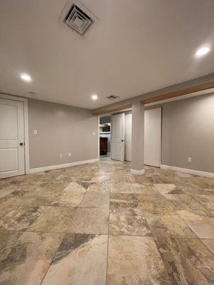 Empty room, Interior, Recessed Lighting