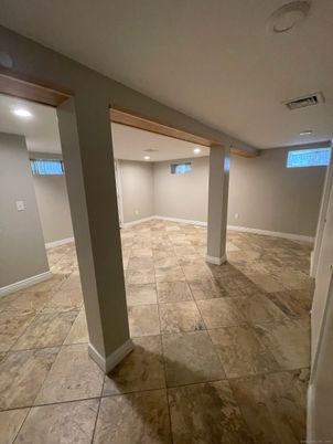 Empty room, Interior, Recessed Lighting