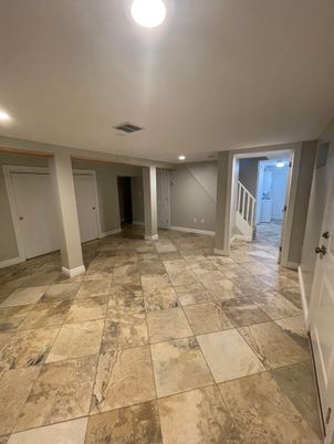 Empty room, Interior, Recessed Lighting