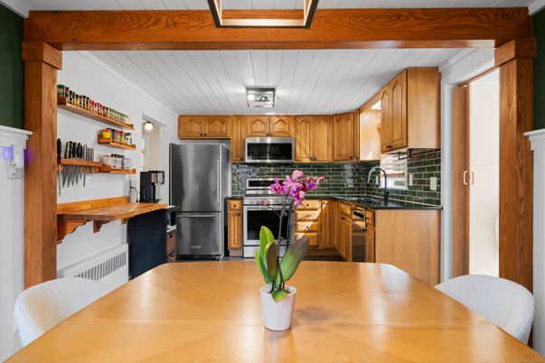 Dining room, Interior, Kitchen, Stainless Steel Appliances