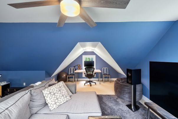 Home Office, Interior