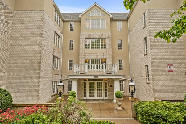 Exterior, Facade, Brick Facade, Rowhouse