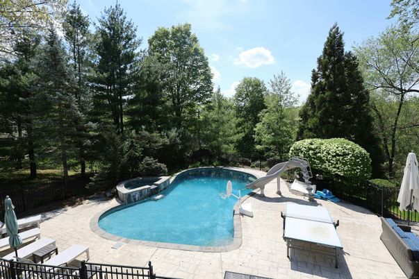 Exterior, Playground, Pool