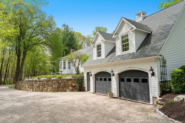 Attached, Exterior, Facade, Cape Cod