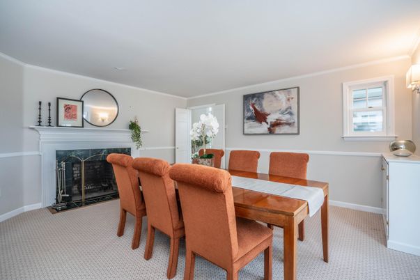 Dining room, Fireplace, Interior