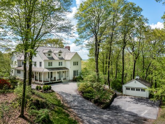 Backyard, Detached Garage, Exterior