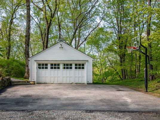 Detached Garage, Exterior