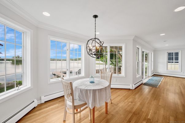 Chandelier, Dining room, Interior, Pendant Lights, Recessed Lighting, Water, Wood Texture Flooring