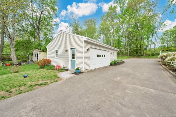 Detached Garage, Exterior