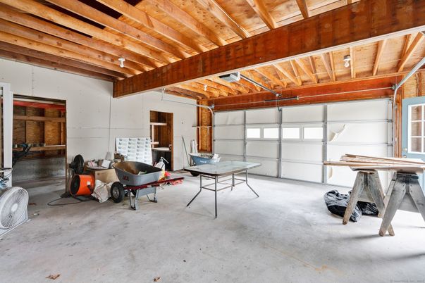Garage, Interior, Wooden Beams, Wooden Ceilings