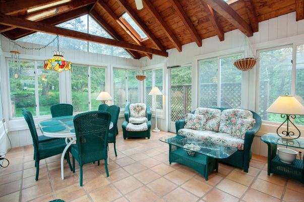 Dining room, Interior, Sun Room, Wooden Beams, Wooden Ceilings