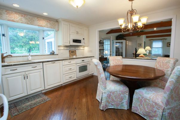 Chandelier, Dining room, Interior, Kitchen, Recessed Lighting, Wood Texture Flooring