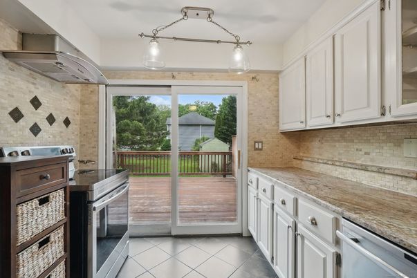 Interior, Kitchen, Stainless Steel Appliances
