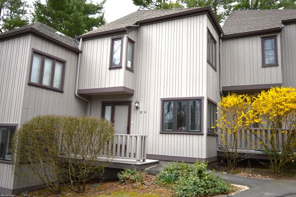 Exterior, Facade, Farmhouse
