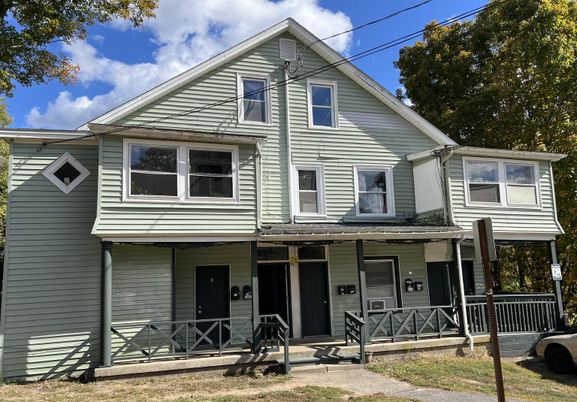 Exterior, Facade, Queen Anne Victorian