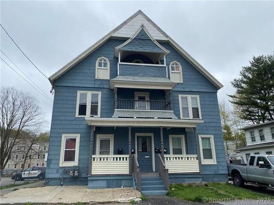 Exterior, Facade, Queen Anne Victorian