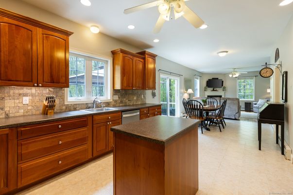 Dining room, Interior, Kitchen, Recessed Lighting