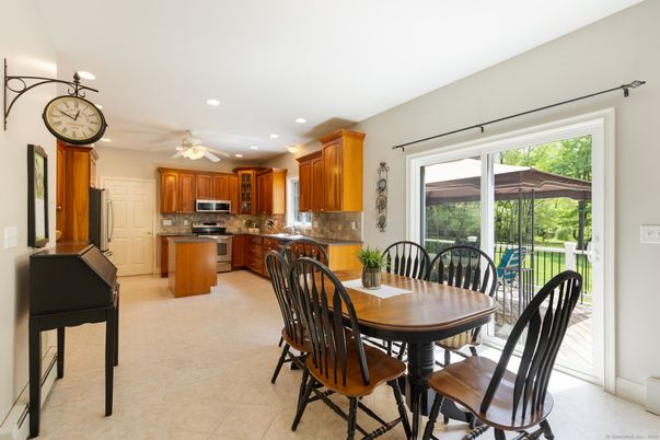 Dining room, Interior, Kitchen, Recessed Lighting, Stainless Steel Appliances