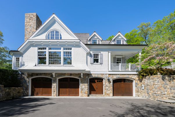 Attached, Exterior, Facade, Farmhouse