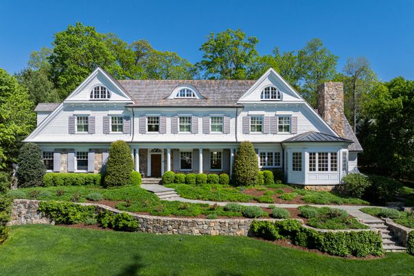 Exterior, Facade, Farmhouse