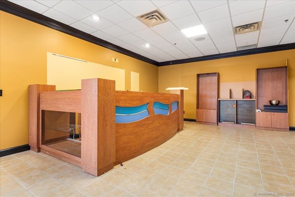 Fireplace, Interior, Recessed Lighting