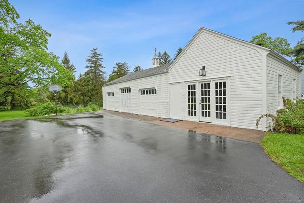 Detached Garage, Exterior