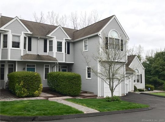 Exterior, Facade, Farmhouse