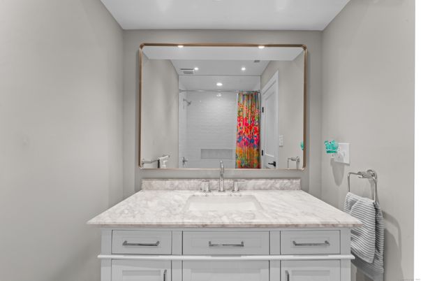 Bathroom, Interior, Recessed Lighting