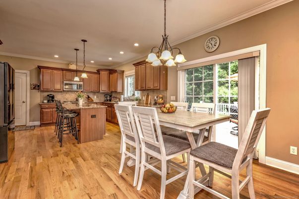 Chandelier, Dining room, Interior, Kitchen, Pendant Lights, Recessed Lighting, Wood Texture Flooring