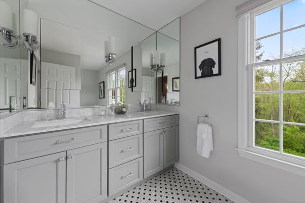 Bathroom, Dual Sink Vanities, Interior