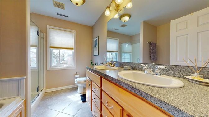 Bathroom, Dual Sink Vanities, Interior