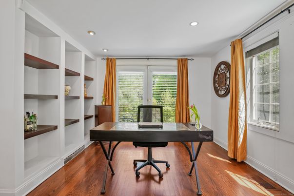 Home Office, Interior, Recessed Lighting, Wood Texture Flooring