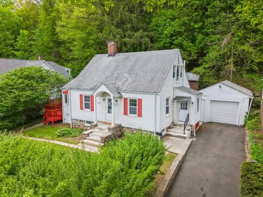 Detached Garage, Exterior