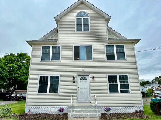 Exterior, Facade, Queen Anne Victorian