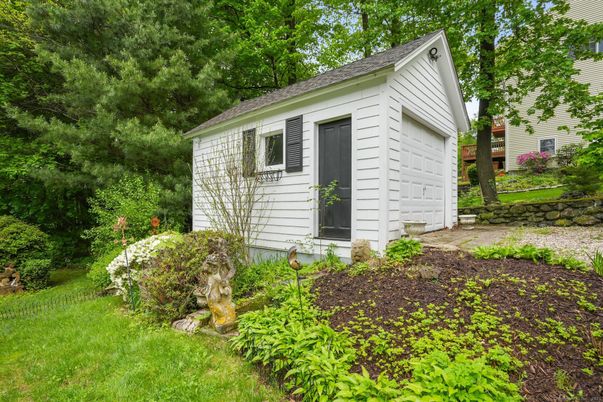 Detached Garage, Exterior