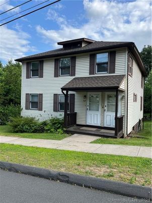 Exterior, Facade, American Foursquare