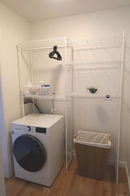 Interior, Utility Closets, Washer, Wood Texture Flooring
