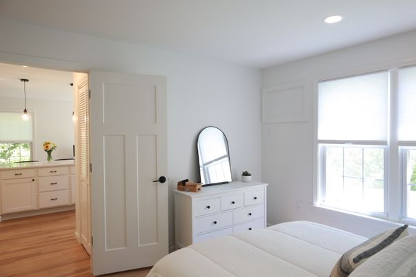Bedroom, Interior, Pendant Lights, Recessed Lighting, Wood Texture Flooring