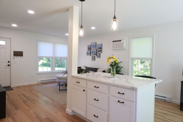 Interior, Pendant Lights, Recessed Lighting, Wood Texture Flooring