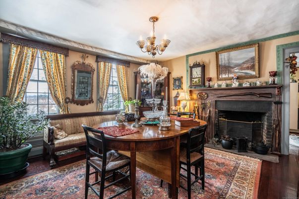 Chandelier, Dining room, Fireplace, Interior, Wood Texture Flooring
