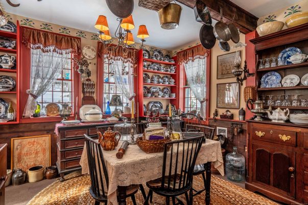 Chandelier, Dining room, Interior